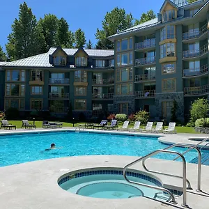 **** Hotel Spring Special Cascade Lodge Suite Wifi 2 Hot Tubs Pool Gym Sauna Ski & Bike Storage Room Canada